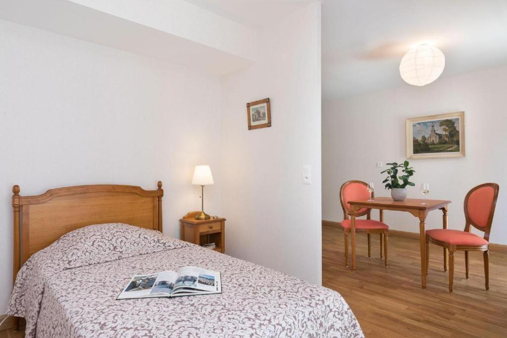 Medicis Home Dijon Les Petites Roches Exterior photo
