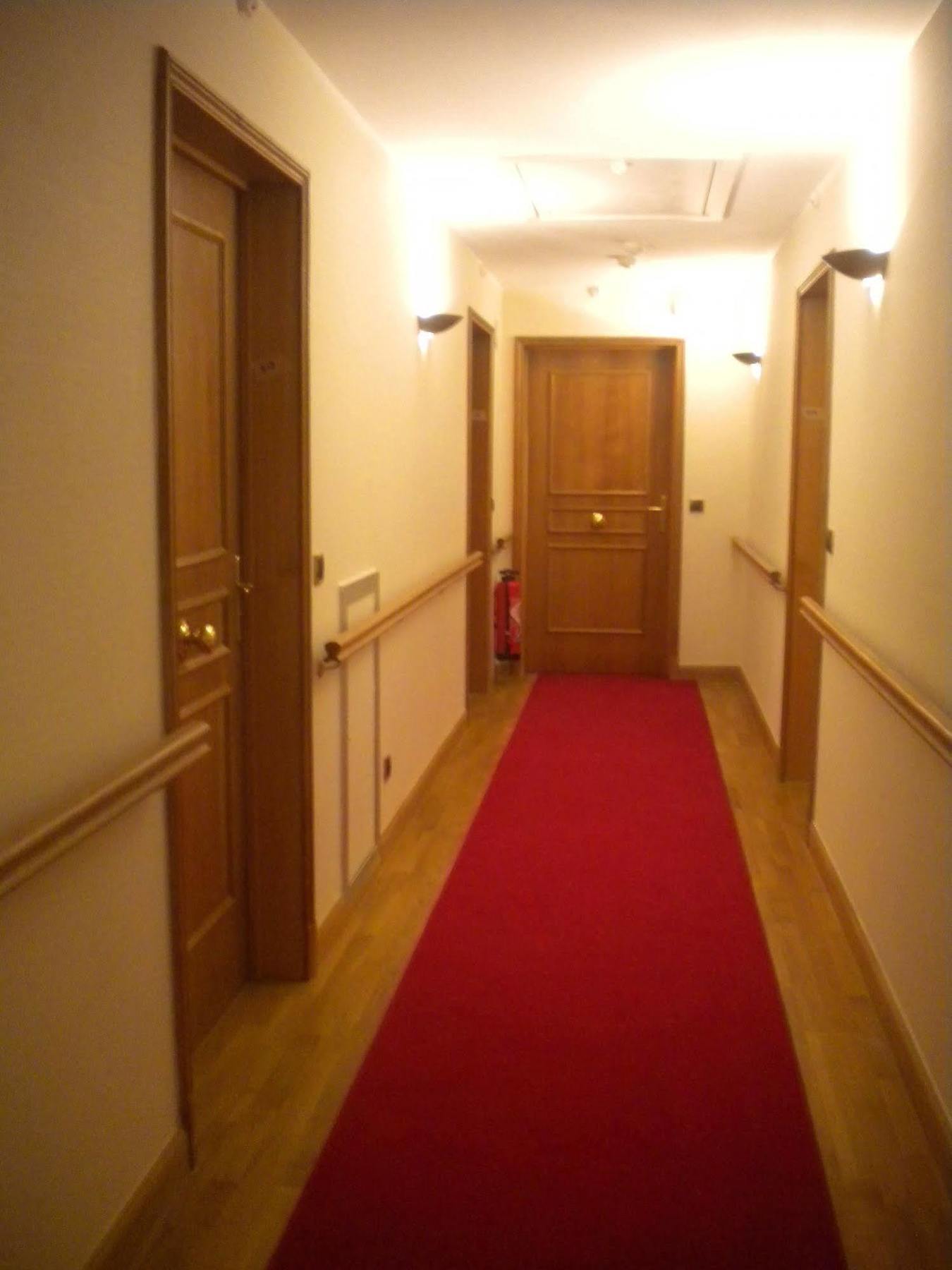 Medicis Home Dijon Les Petites Roches Exterior photo