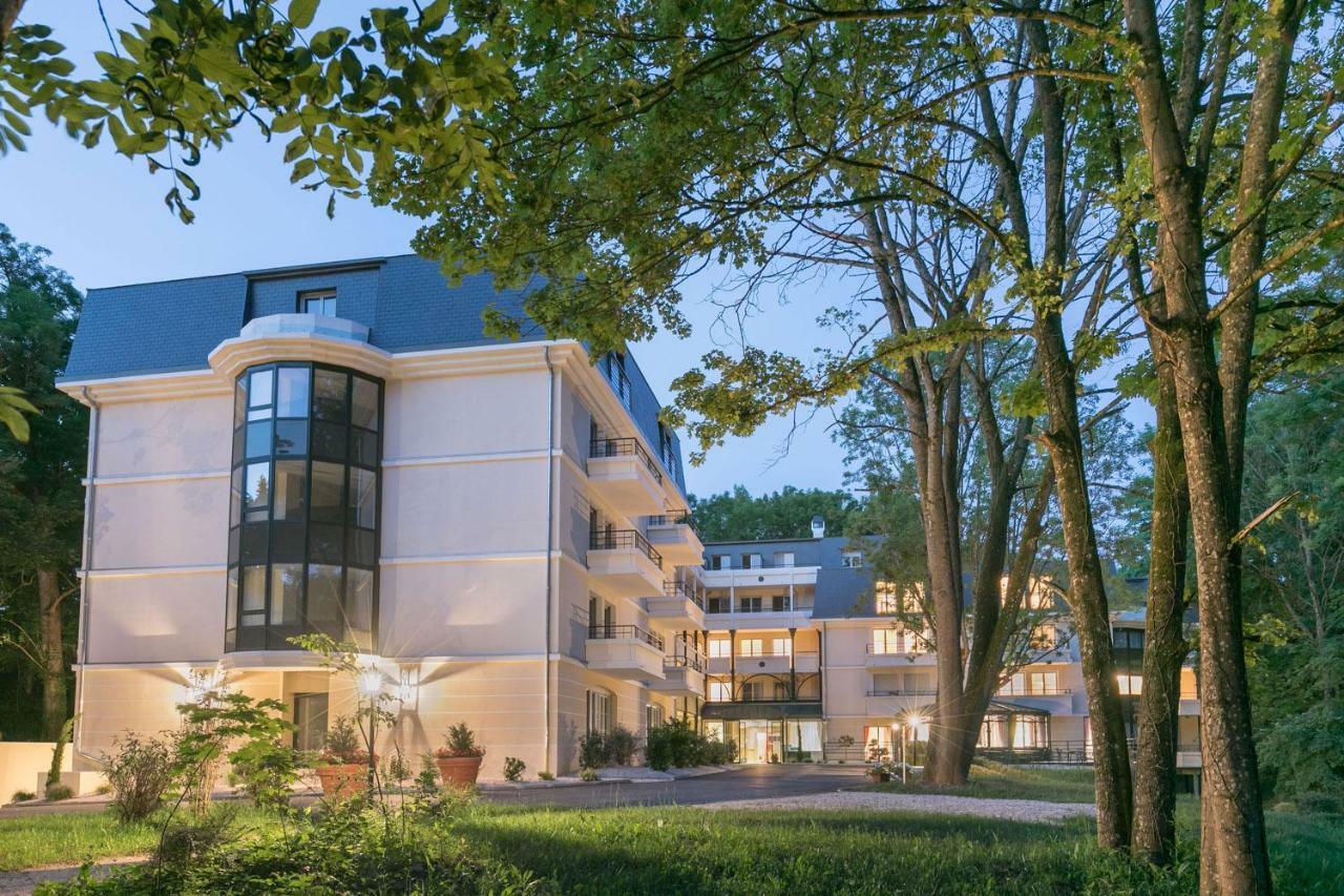 Medicis Home Dijon Les Petites Roches Exterior photo